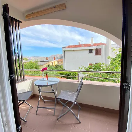 Vilma Kayser דירה *