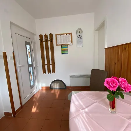 Vilma Kayser Apartment